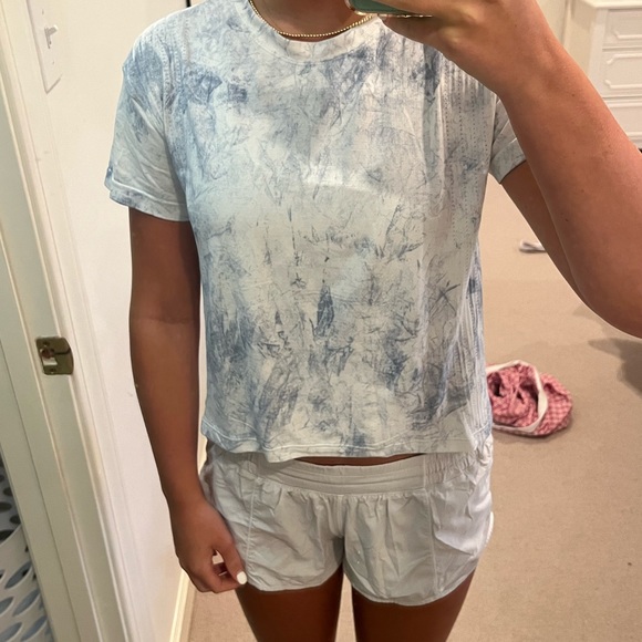 Lululemon Train to Be Short Sleeve in White/Luna Size 4 - Picture 6 of 8